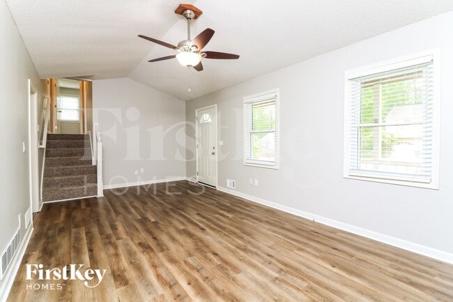 Photo - 1055 Coker Cir NW