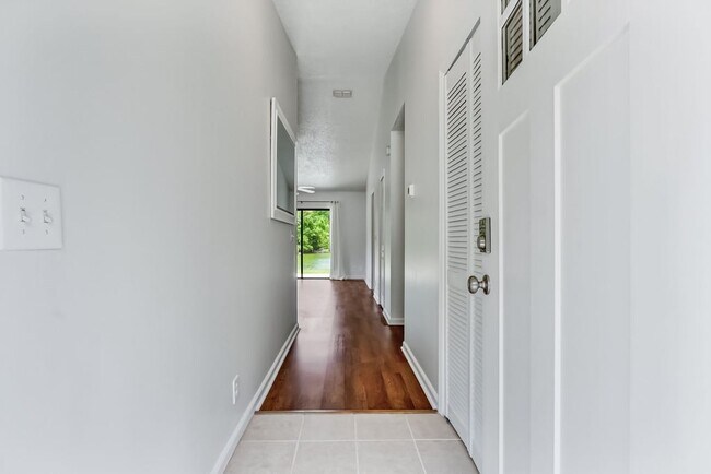 Photo - 175 E Lakemont Dr