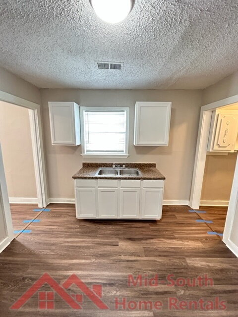 Photo - 253 Silverage Ave