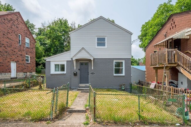 Photo - Stunning 2 bedroom home in Penn Avenue available August 1!