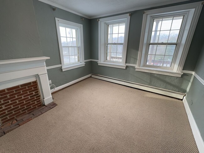 Photo - 3 Floor Farmhouse with Spacious Land