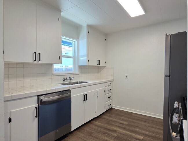 Photo - 675 Johanna Ave Unit 6