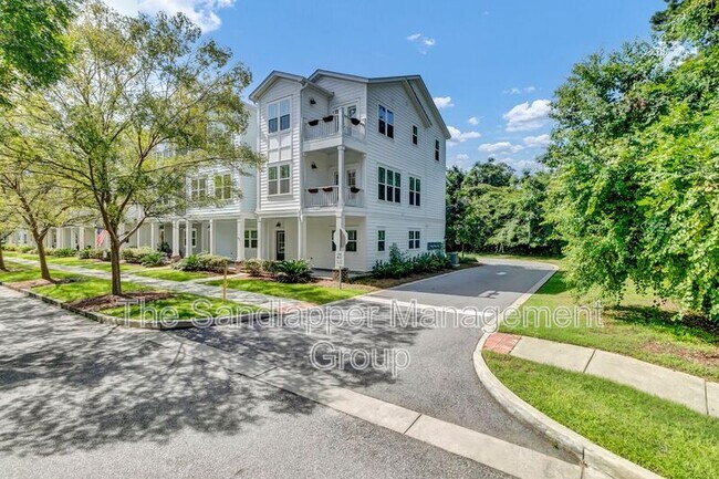 123 Sabal Ct