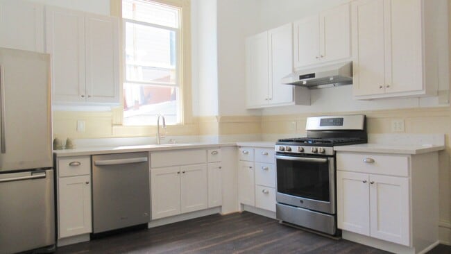 Building Photo - McAllister Unit 2016 Rental