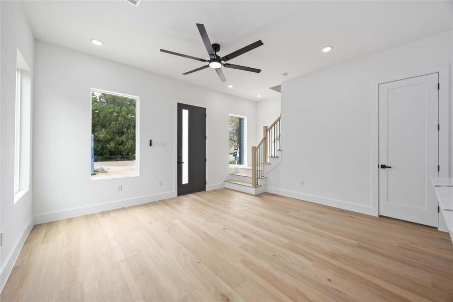 Photo - 4337 Clover St