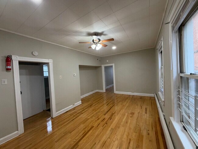 Photo - 212 Plainfield Ave Unit 2