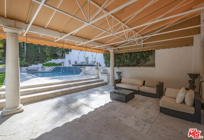 Photo - 3780 1/2 Multiview Dr