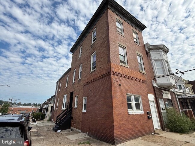 Building Photo - 1945 W Hunting Park Ave Rental
