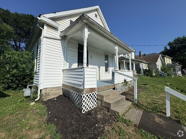 Building Photo - 253 Corwin Ave Rental