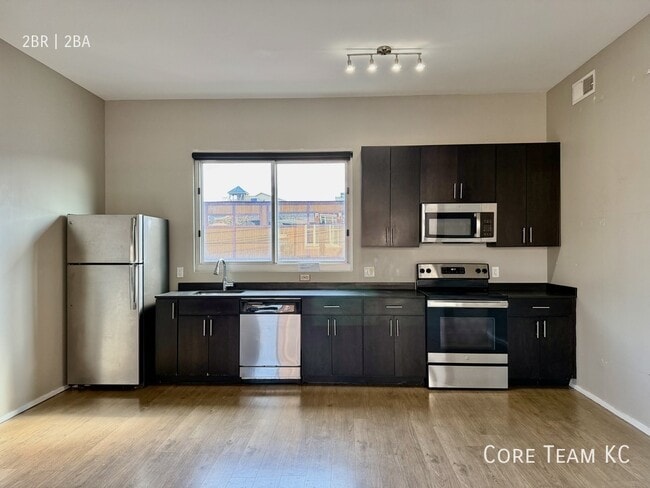 Photo - 2903 Gillham Rd Unit 304