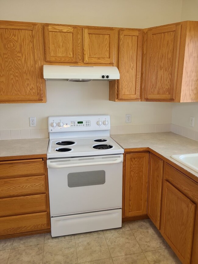 Photo - Lovely 3 Bedroom 2 Bath Sunshine Meadows Home for Rent!