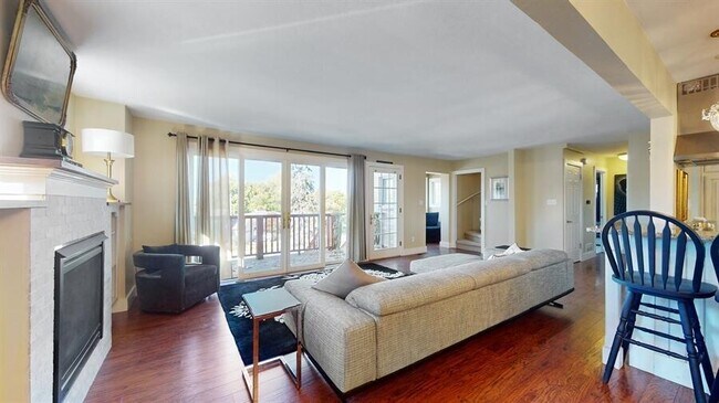 Photo - 830 Pine Tree Ln