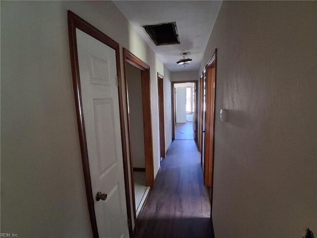 Photo - 4863 Woods Edge Rd