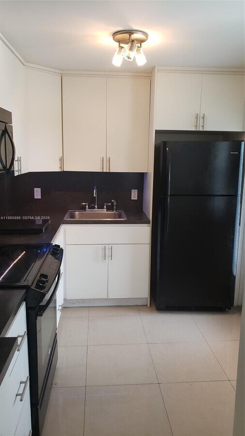 Photo - 950 Hillcrest Dr Unit 207