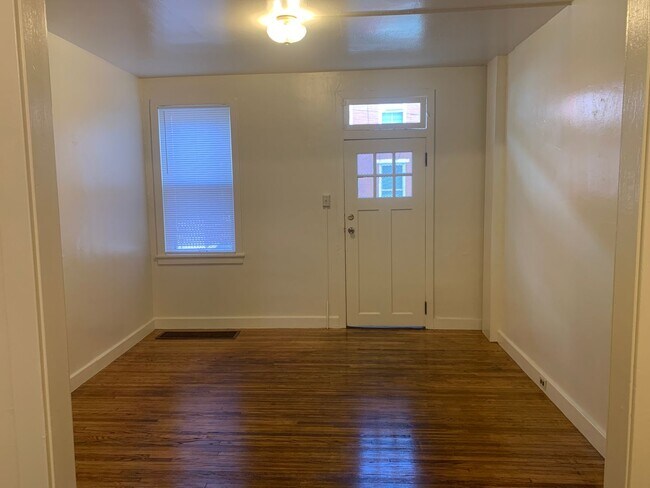 Photo - York City-3 Bedroom 1 Bath House
