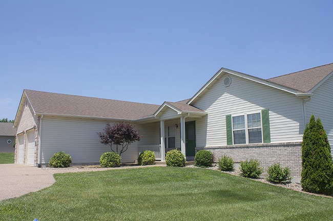 Building Photo - 541 Southampton Dr Rental