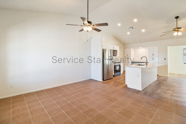 Photo - 8328 N 31st Ave