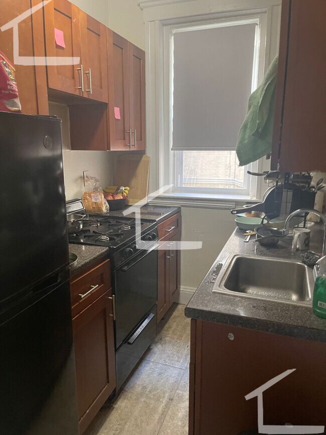 Photo - 1175 Boylston St
