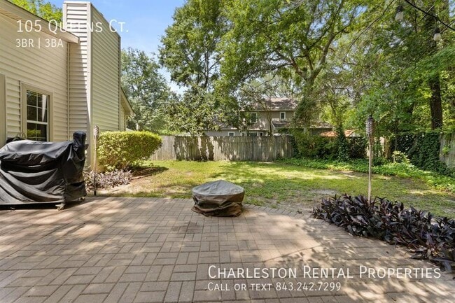 Photo - 105 Queens Ct