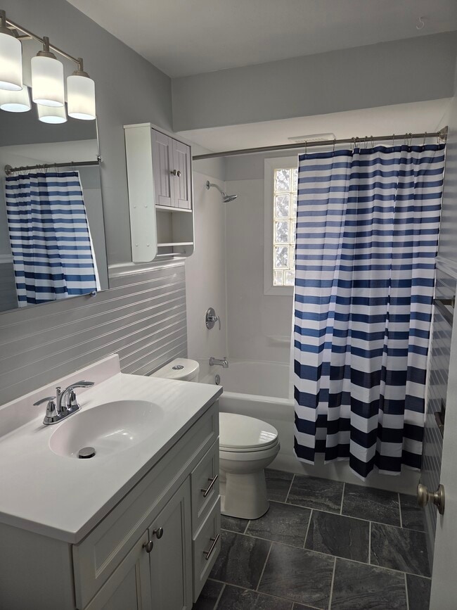 Photo - 2108 Tackle St