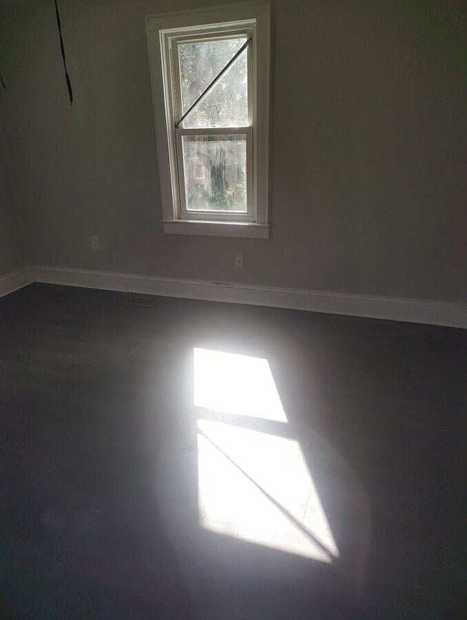 Photo - 204 Circle Ct