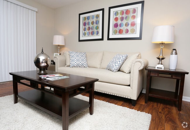 Interior Photo - Misty Ridge