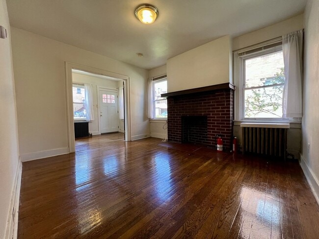 Photo - Beautiful One Bedroom in Oakland! Equipped...