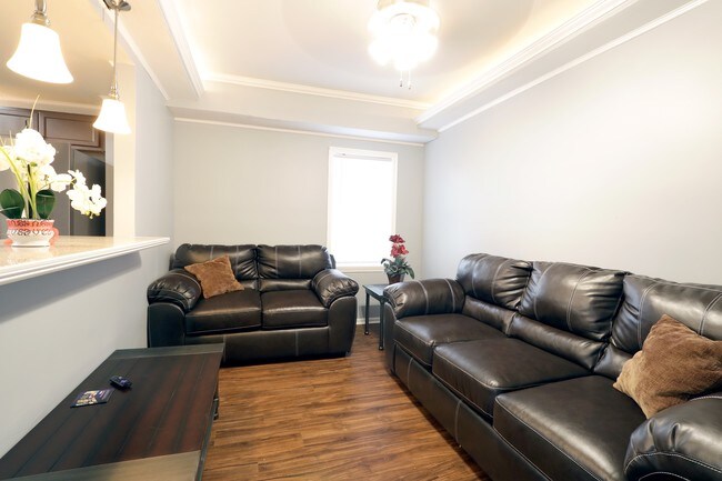 Photo - 205 Cherry St