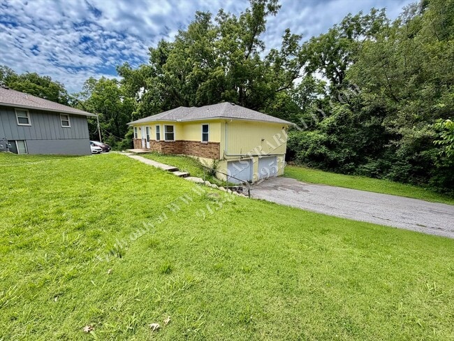 Photo - 2330 N 75th Terrace