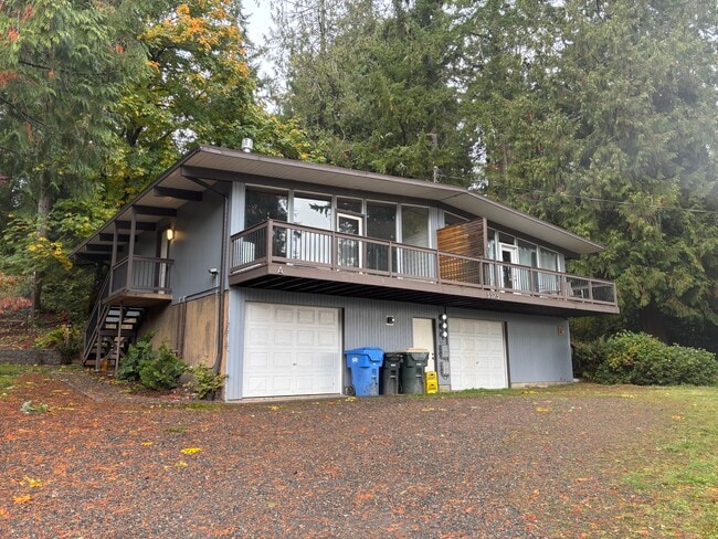 Sedentary duplex in West Olympia - 3323 Windolph Loop NW Unit Apt. A