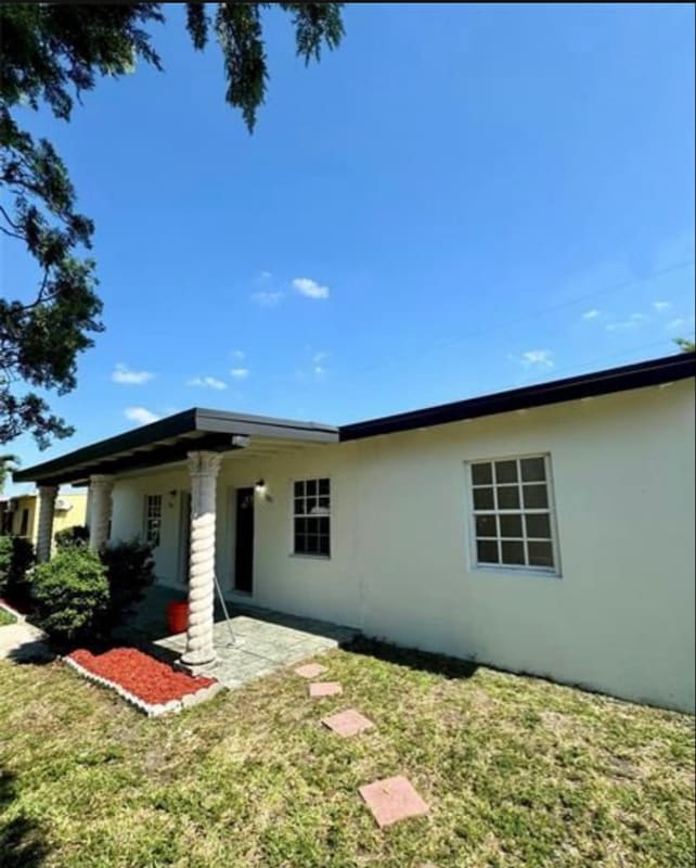 Photo - 1825 NW 74th St