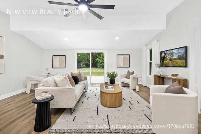 Photo - 316 W 14th St