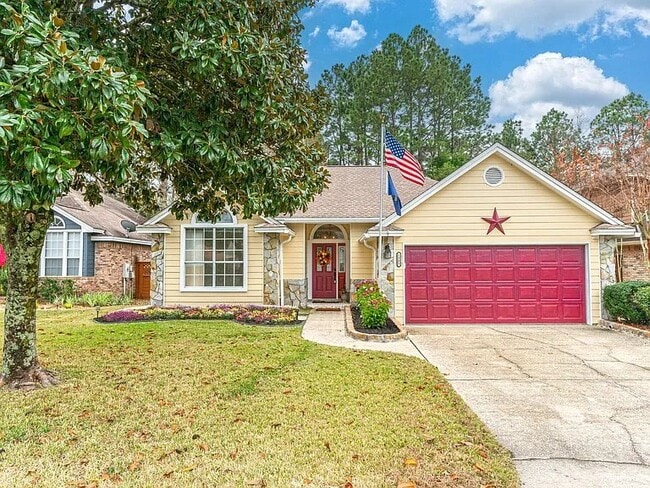 Photo - 1905 Mistral Ln W