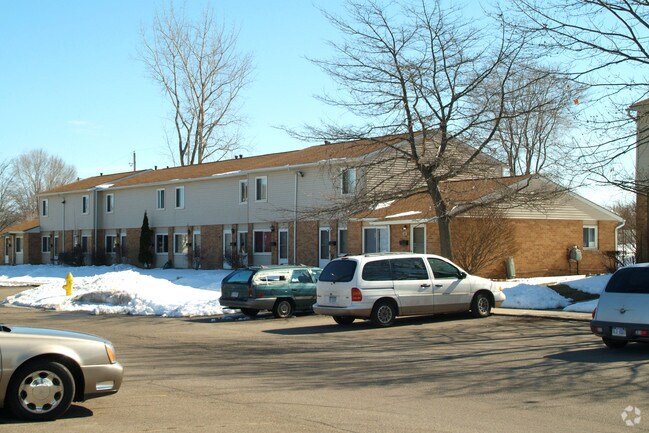 Woodland Square Apartments - Woodland Square Apartments