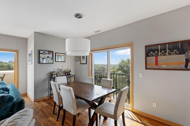 Photo - 3000 Raleigh Ave