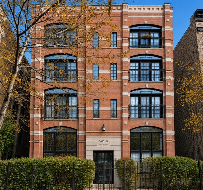 Building Photo - 3545 N Wilton Ave Unit 3S