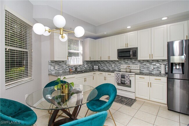 Building Photo - 1355 Mariposa Cir Unit 102