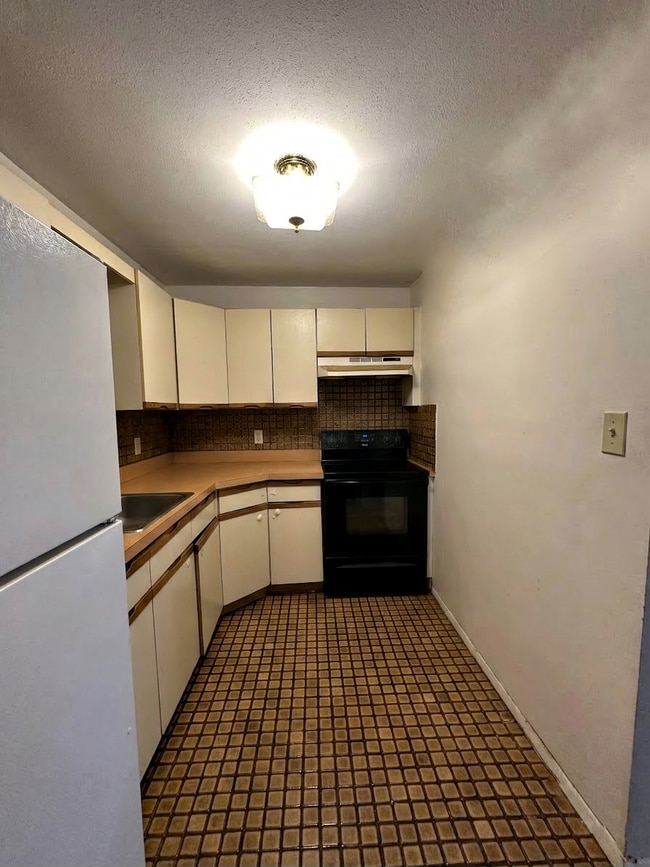 Photo - 565 Keller Ave Unit 2nd Floor