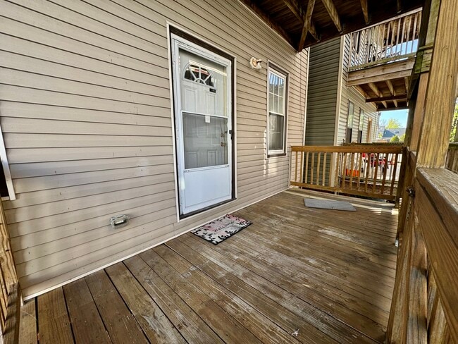 Building Photo - 22 Elmore St Unit 3 Rental