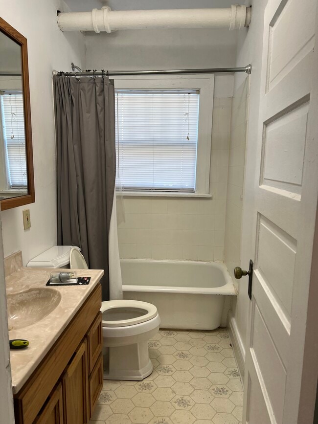 Apt B at $795.00
