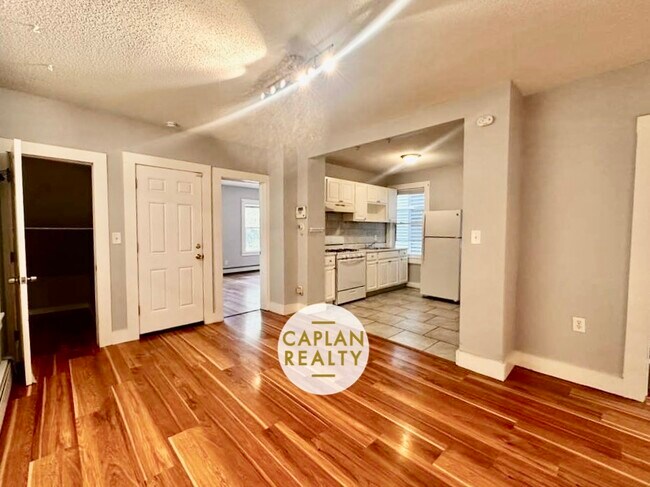 Photo - 535 East St Unit 1