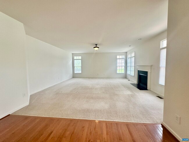 Photo - 252 Millstream Dr