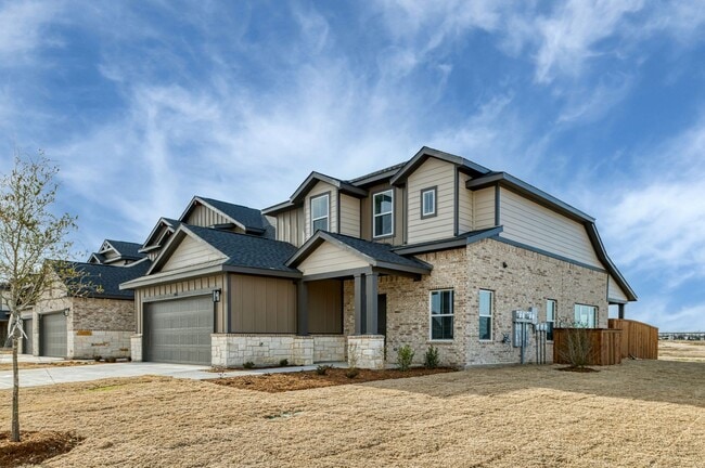 Photo - AVAILABLE NOW! 3 BEDROOM TRIPLEX  LOCATED ON 1-ACRE LOT IN MIDLOTHIAN, TX!