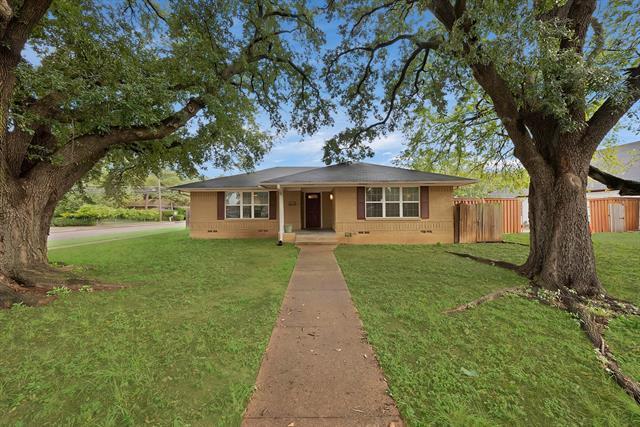 Photo - 2835 W Colorado Blvd