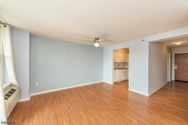 Photo - 300 Main St Unit 415