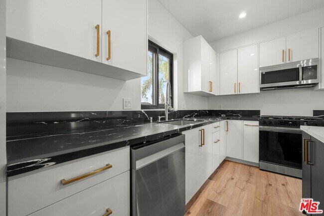 Photo - 1920 S Sherbourne Dr