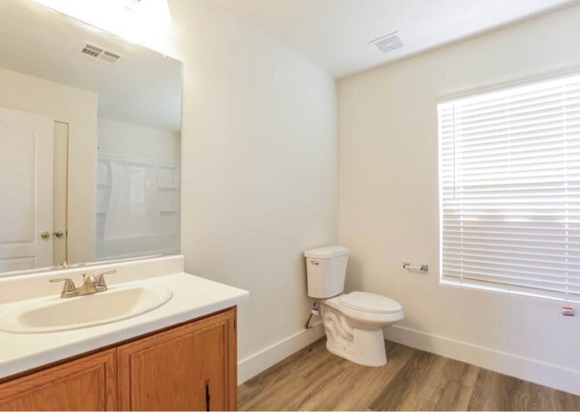 Photo - 3212 Ferdilah Ln