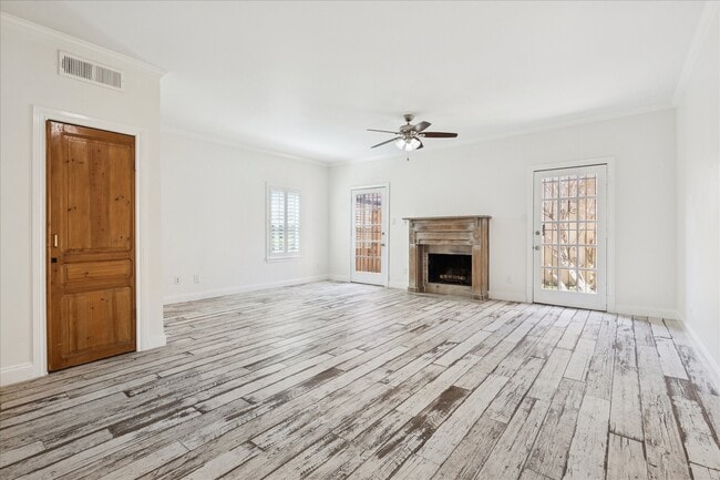 Photo - 854 Augusta Dr Unit 854