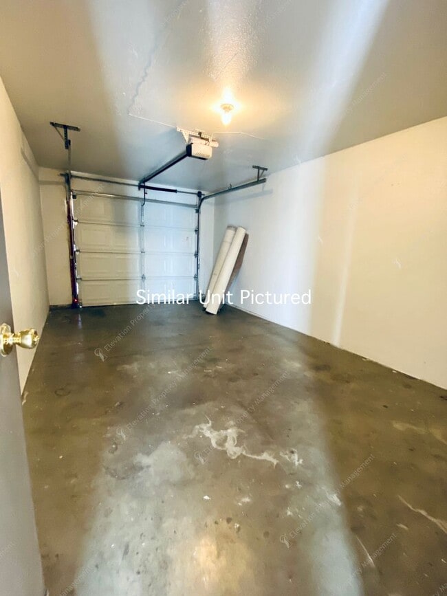 Photo - 2810 NE Mesa Ct Unidad 4