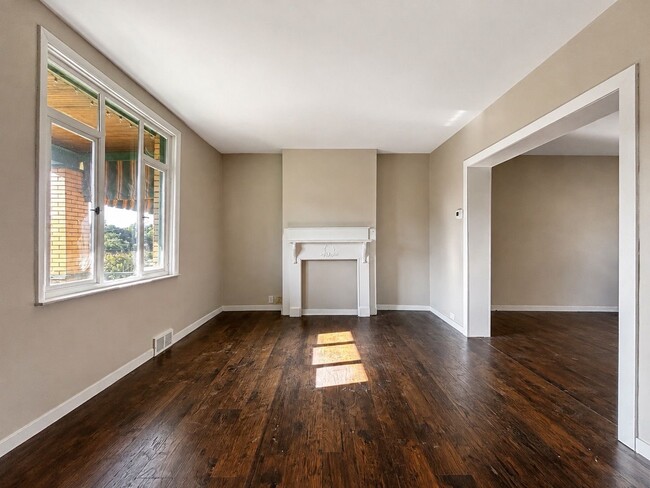 4000 Willow Ave